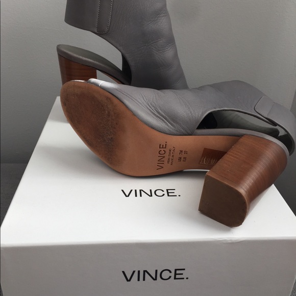 VINCE Faye Bootie. - Picture 6 of 6